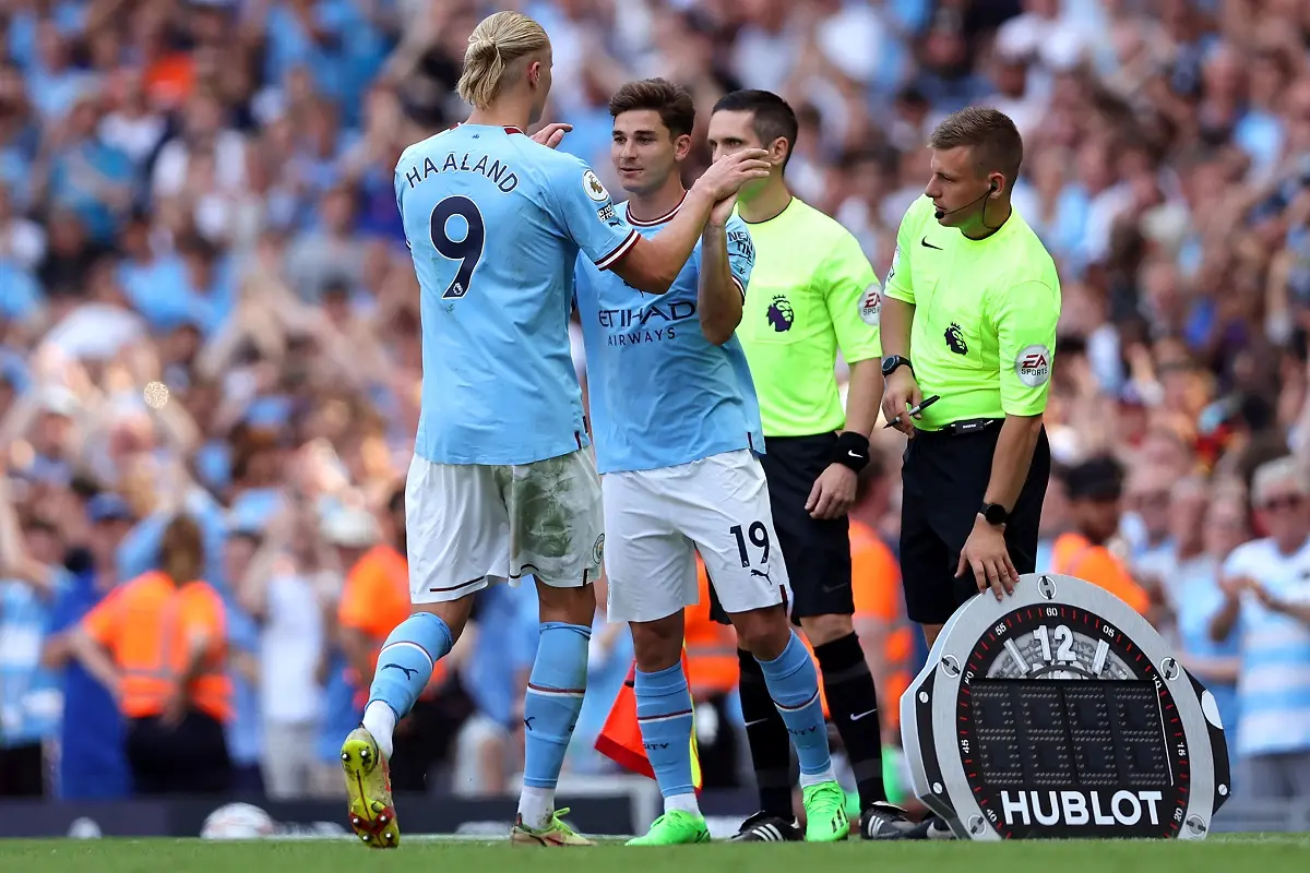 julian alvarez y erling haaland