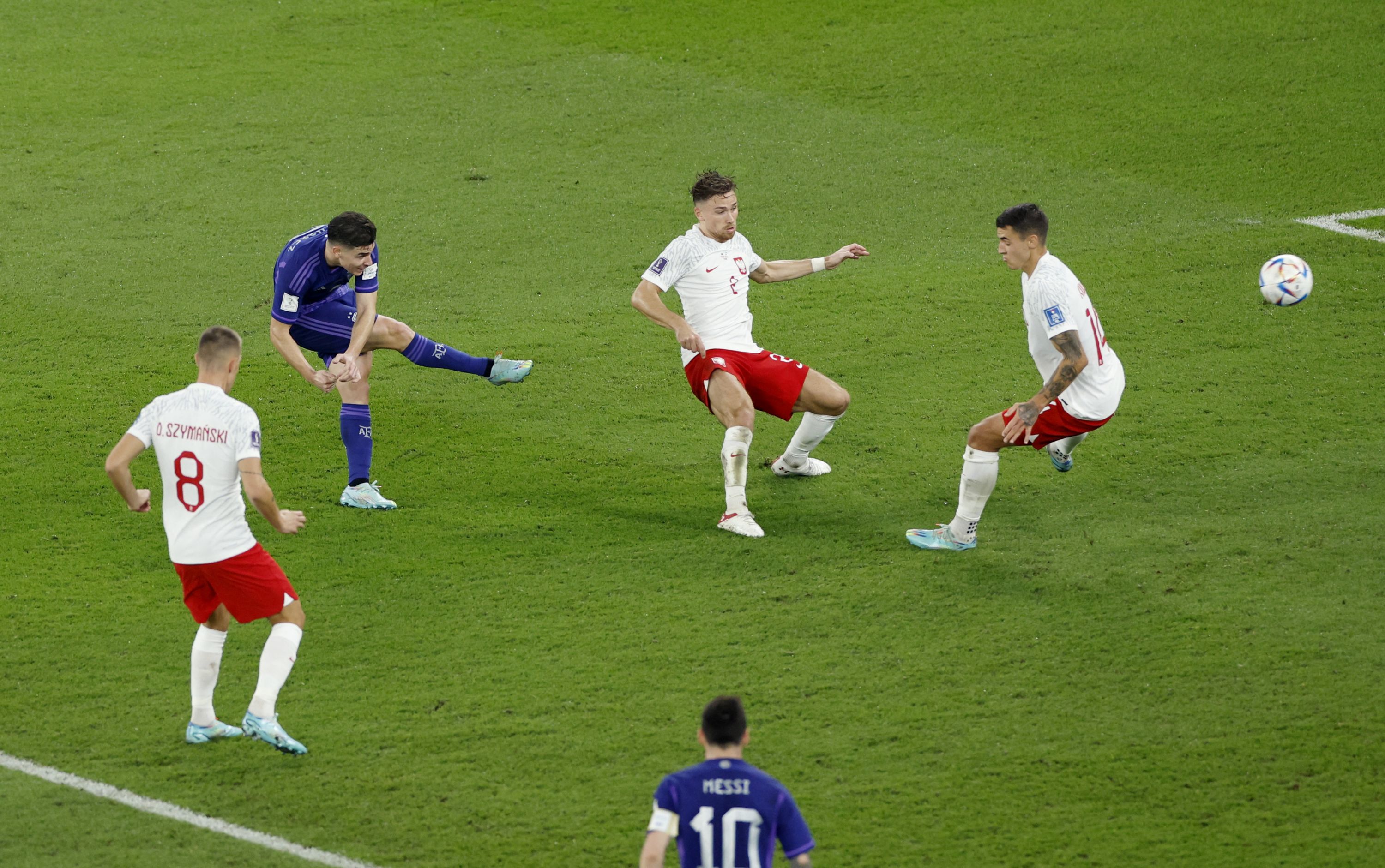 julian alvarez gol polonia